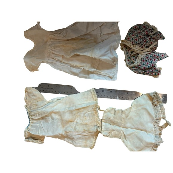 Vintage Doll Clothes Lot of 24 Pieces Dresses Outfits Mixed Styles - Picture 6 of 9